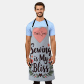 裁縫イマイブリスフローラタイポグラフィ エプロン (着用した状態)
