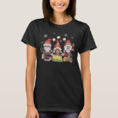 裁縫格言3つのキルティンググノーミークリスマスギフト Tシャツ (正面)