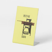 裁縫機の漫画イラストレーション 台座サイン (正面)