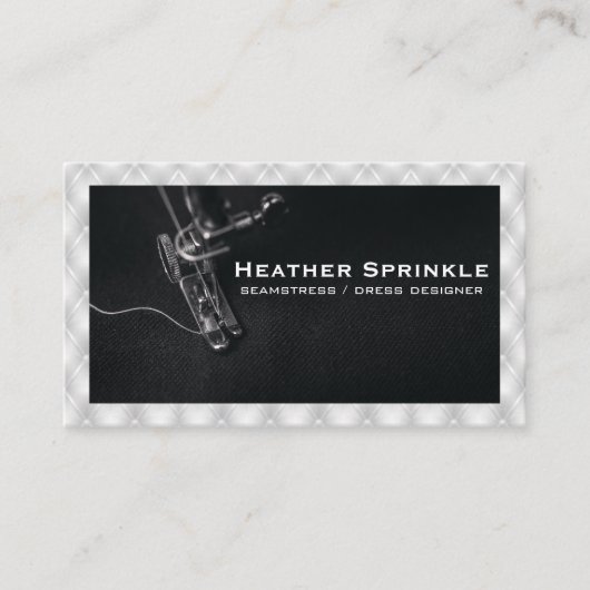 裁縫機 | 白い布張りパディング 名刺 (正面)