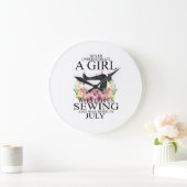 裁縫|裁縫が大好きで7月生まれだった ラージ壁時計 (ホーム)