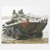 装甲人員輸送機 – LAV-25 フリースブランケット (正面(横))