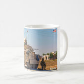 装甲人員輸送機 – M2 Bradley コーヒーマグカップ (正面右)