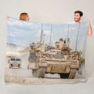 装甲人員輸送機 – M2 Bradley フリースブランケット
