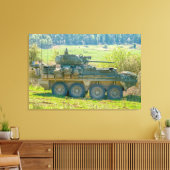 装甲人用運送業者 – Stryker 24x36 キャンバスプリント (インサイチュ (リビング))
