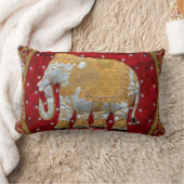 装飾されたインドゾウの赤および金ゴールド ランバークッション (ブランケット)
