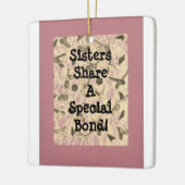 装飾されたフローティング・ボウズ・シスター セラミックオーナメント (左)