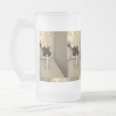 装飾された花の抽象芸術 フロストグラスビールジョッキ (左)