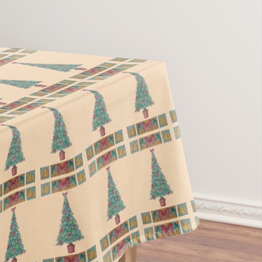 装飾の赤のクリスマスツリーは鐘の芸術を曲げます テーブルクロス (インサイチュ)