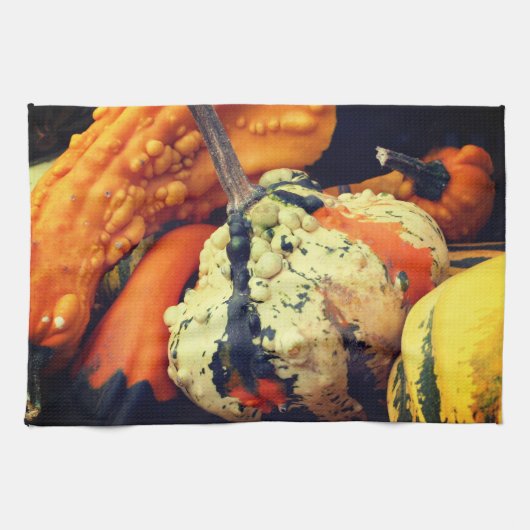 装飾カラフルグルズクローズアップ秋 キッチンタオル (横)