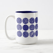 装飾サークル – 深いネイビーとホワイト ツートーンマグカップ (左)