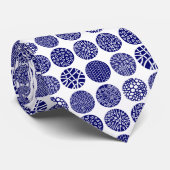 装飾サークル – 深いネイビーとホワイト ネクタイ (ロール)