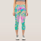 装飾ティール(緑がかった色)グリーンとホットピンクダリア花 カプリレギンス (正面)