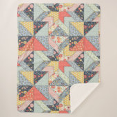 装飾パッチワークの模様と色の配列 シェルパブランケット (正面)