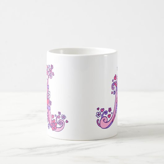 装飾モノグラムAハート&フラワーピンクのマグカップ コーヒーマグカップ (中央)