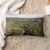 装飾用クッションとグリーングラスフィールドと川 ランバークッション (ブランケット)
