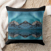装飾用クッションと仮想山 クッション (ブランケット)