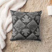 装飾用クッションと銀のメープルの葉のタイル クッション (ブランケット)