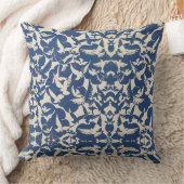 装飾用クッションの白い鳩の青い背景 クッション (ブランケット)