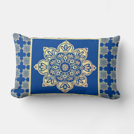 装飾用クッションボホメダリオン、金ゴールドオンブルー ランバークッション (正面)