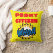装飾用クッション「厄介な市民」 クッション (ブランケット)