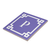 装飾的なギリシャ鍵模様の境界線モノグラム パープル タイル (側面)