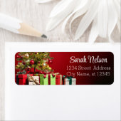 装飾的なクリスマスツリーを持つ赤い背景 ラベル (インサイチュ)