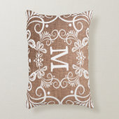 装飾的なパターン素朴なバーラップのモノグラム アクセントクッション (正面(垂直))
