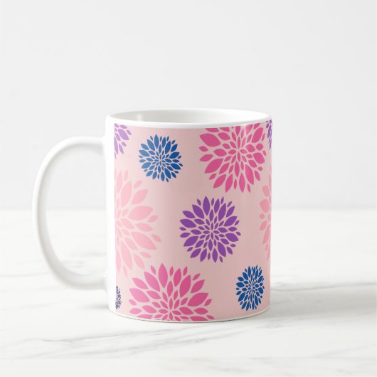 装飾的なピンクのパープルと青の花柄 コーヒーマグカップ (左)