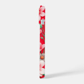 装飾的なピンクの花と緑の葉 iPhone 15ケース (左側面)