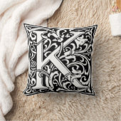 装飾的な手紙のイニシャル"K" クッション (ブランケット)