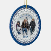 装飾的な青いプレートパーソナライズされたの写真クリスマス セラミックオーナメント (右)