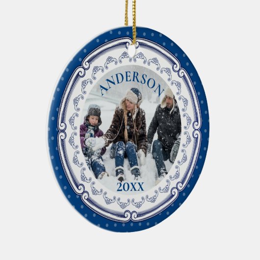 装飾的な青いプレートパーソナライズされたの写真クリスマス セラミックオーナメント (右)