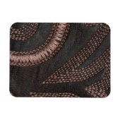 装飾的に縫われたブラウンのヴィンテージの革 マグネット (横)