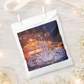 装飾、タウンホールの前 フェイバーバッグ (クリップ留めされた状態)