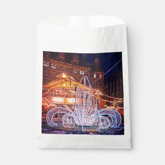 装飾、タウンホールの前 フェイバーバッグ (正面)