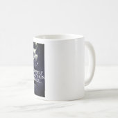 「裏切りに対する暗いバラ引用文を裏切る コーヒーマグカップ (正面右)