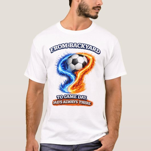 裏庭からゲームデーまでいつもそこにいるサッカーダ Tシャツ (正面)
