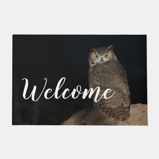 裏庭のアメリカワシミミズク ドアマット (正面)