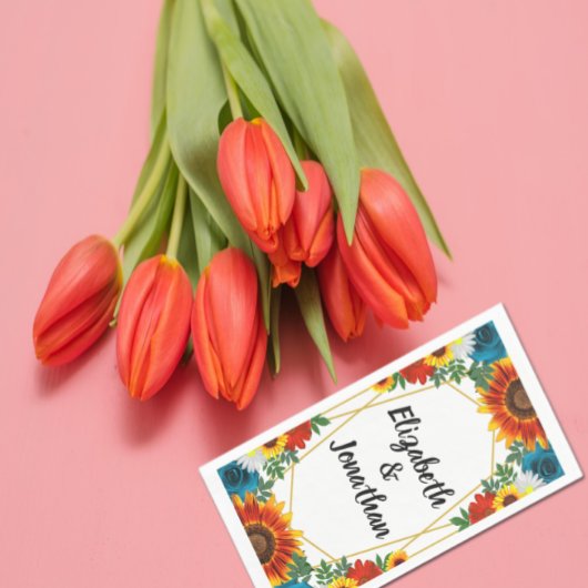 裏庭の夏の花の幾何学模様