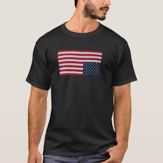 裏返しの米国旗と逆さまのアメリカ国旗 Tシャツ (正面)