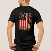 裏面にアメリカ国旗 45 47 トランプ 2024 トライブレンドＴシャツ (裏面)
