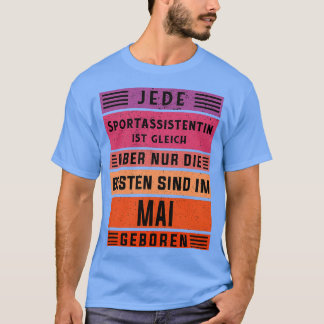 補助コーチ誕生日メイ生まれススポーツアシスタント Tシャツ