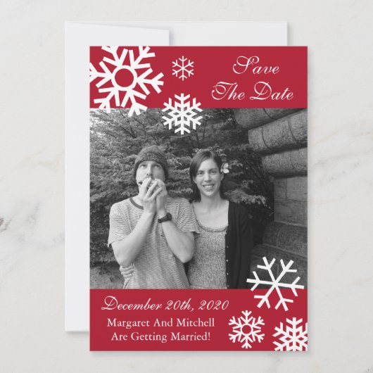 複数の雪の結晶の写真を使った、ワインレッド色の結婚式の招待状（Save The Dates） セーブザデート (正面)
