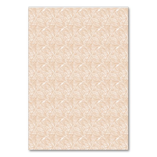 複雑なモチーフの茶色い敷物が床に置かれている テーブルナンバー (正面)