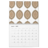 複雑な幾何学的なモティを持つ長方形の敷物 カレンダー (3月 2027)