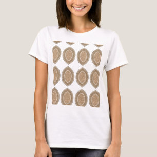 複雑な幾何学的なモティを持つ長方形の敷物 Tシャツ