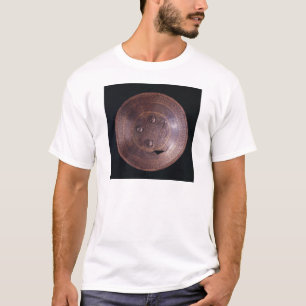 複雑な金ゴールドの装飾が付いている鋼鉄盾 Tシャツ