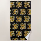 複雑な黄金のタコ ビーチタオル (正面)