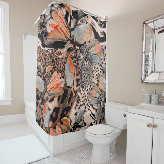 褐色の花のパターを持つ野生のアフリカの動物の皮 シャワーカーテン (インサイチュ)